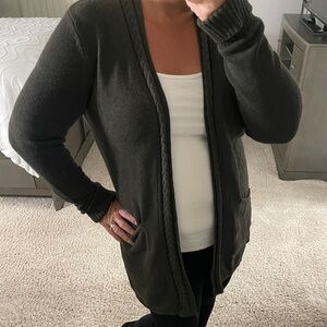 Tahari size M green medium legth cardigan nice and thick
